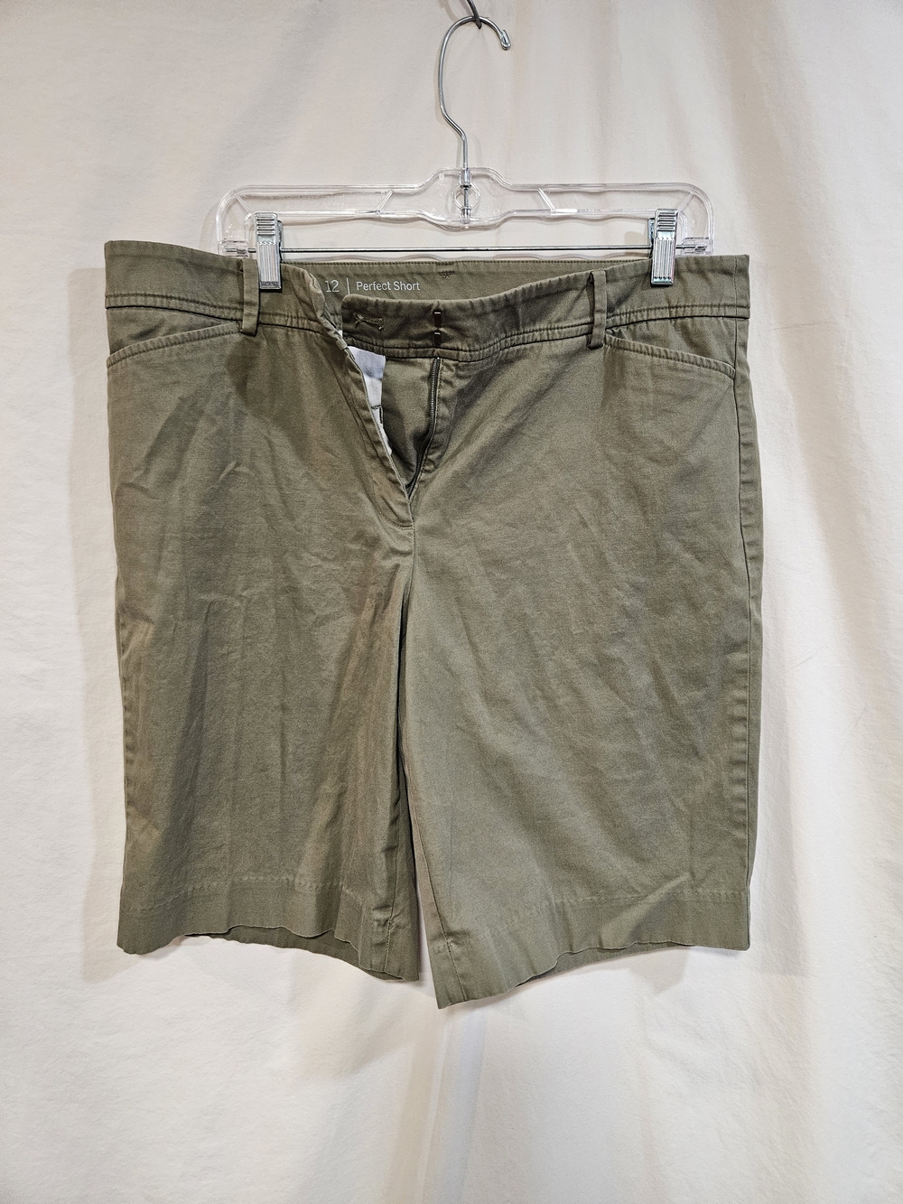 🫒 Talbots Olive-Tone Bermuda Shorts